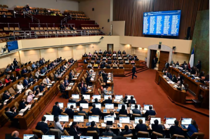 Cámara de Diputados acepta renuncia de mesa directiva encabezada por Ricardo Cifuentes