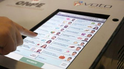 El voto electrónico en el Perú utiliza dispositivos electrónicos táctiles. Foto: Oficina Nacional de Procesos Electorales (ONPE)